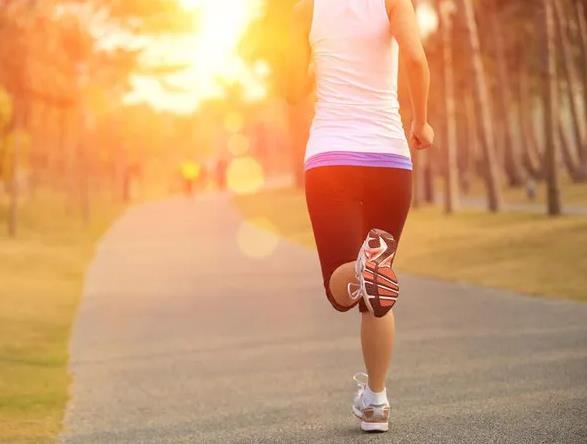 大揭秘|慢跑、散步根本減不了肥，它的作用是……